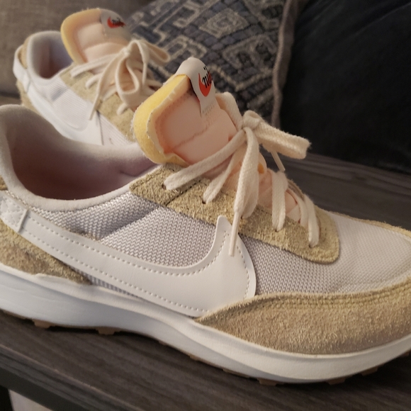 Nike Waffle Debut - Picture 4 of 7